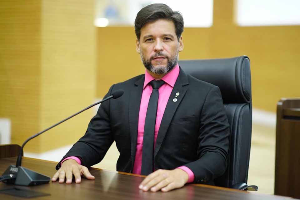 Delegado Camargo é autor de lei que protege crianças de músicas com conteúdo sexual nas escolas de Rondônia