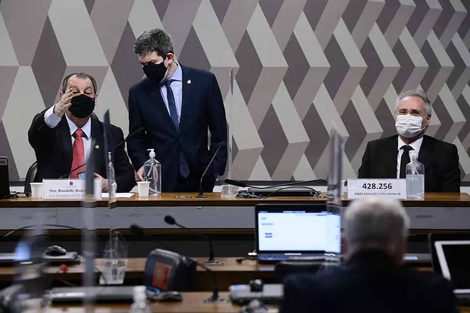 Senadores lamentam HC de Pazuello, mas avaliam que medida não atrapalha CPI