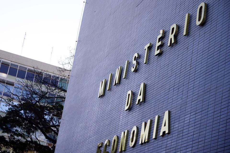 Ministério aprova financiamentos de US$ 790 mi para projetos no Brasil