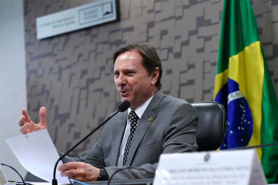 Acir Gurgacz destaca trabalho para controle da aftosa que resultou na certificação de Rondônia e outros Estados