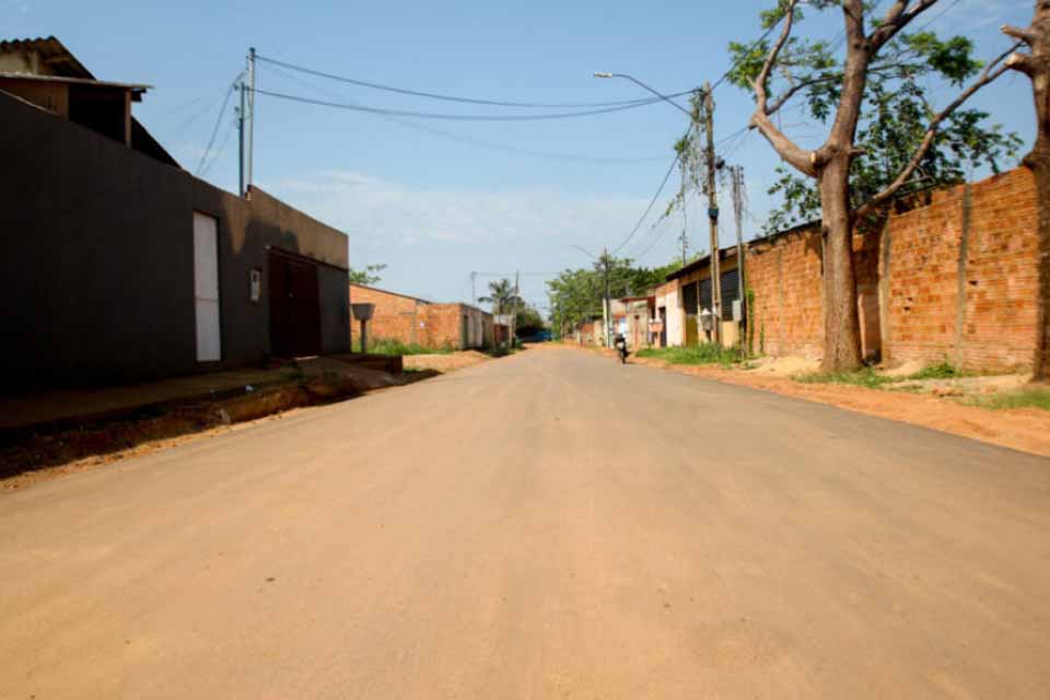 Investimentos em infraestrutura são ampliados pelo governo de rondônia com obras de asfaltamento em Porto Velho