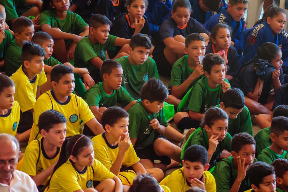 Projeto Social Voar atende 230 crianças em Porto Velho e chama a atenção do ministro Lélio Bentes Corrêa