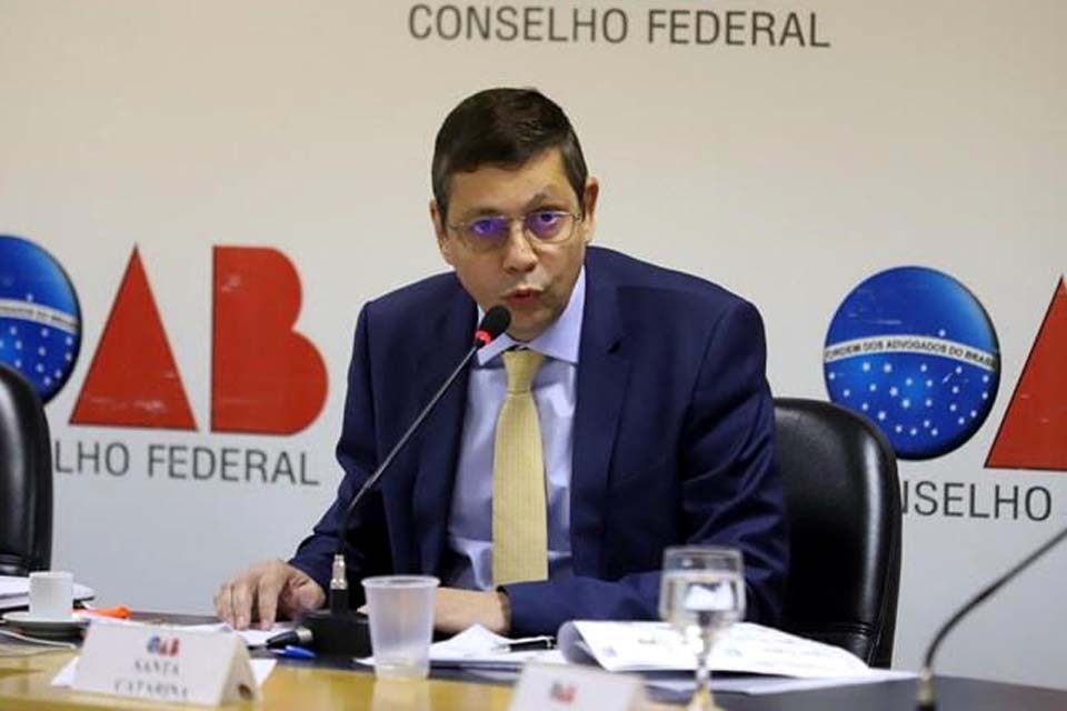 Conselheiro Elton Assis preside sessão do Órgão Especial da OAB Nacional