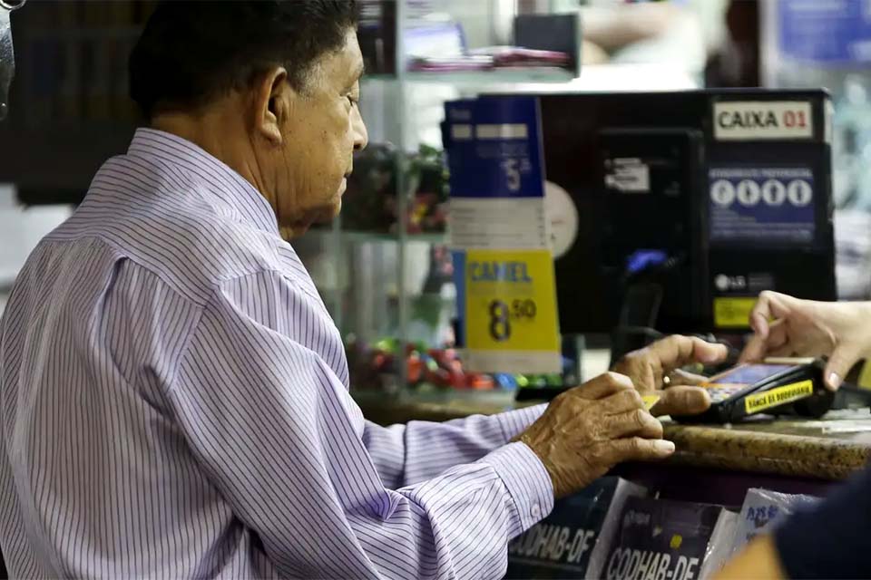 Com o pagamento do 13º do INSS, beneficiários devem ficar atentos aos golpes