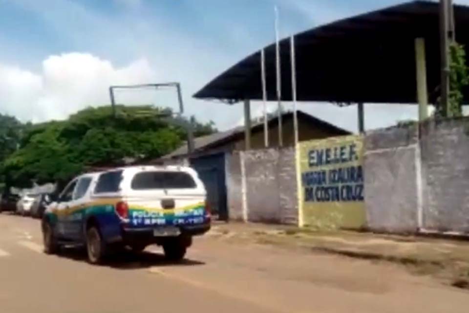 Bandidos invadem escola e roubam arma de vigilante na capital