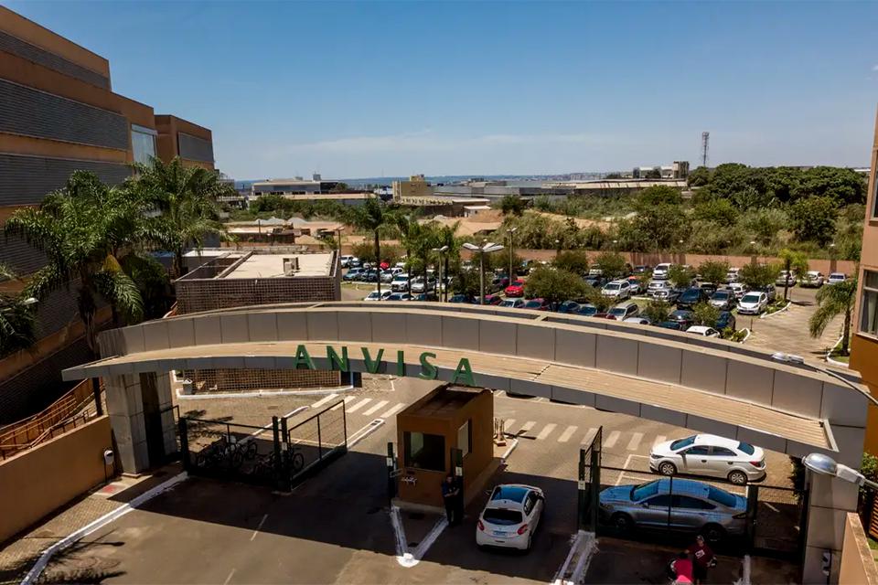 Anvisa lança programa de apoio a startups para inovar medicamentos