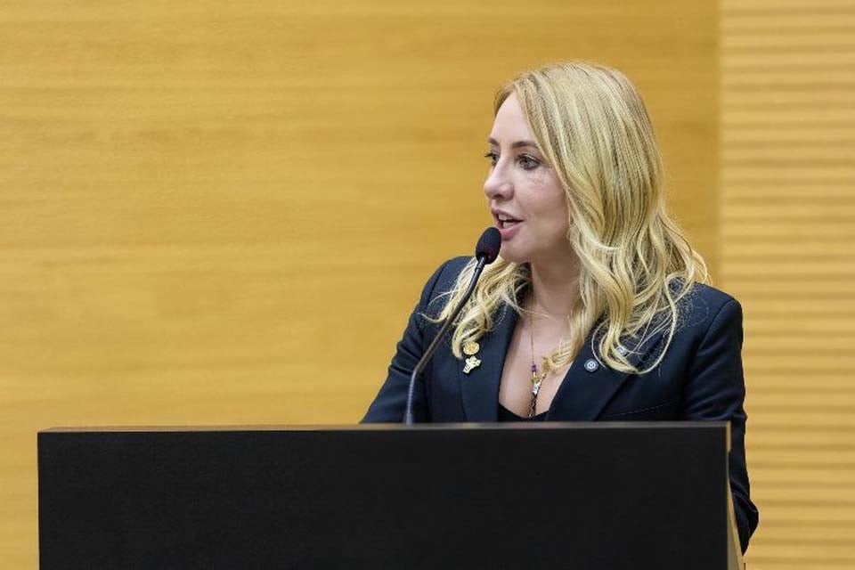 Ieda Chaves busca apoio da Sesau para destinar ambulância tipo C para Itapuã do Oeste