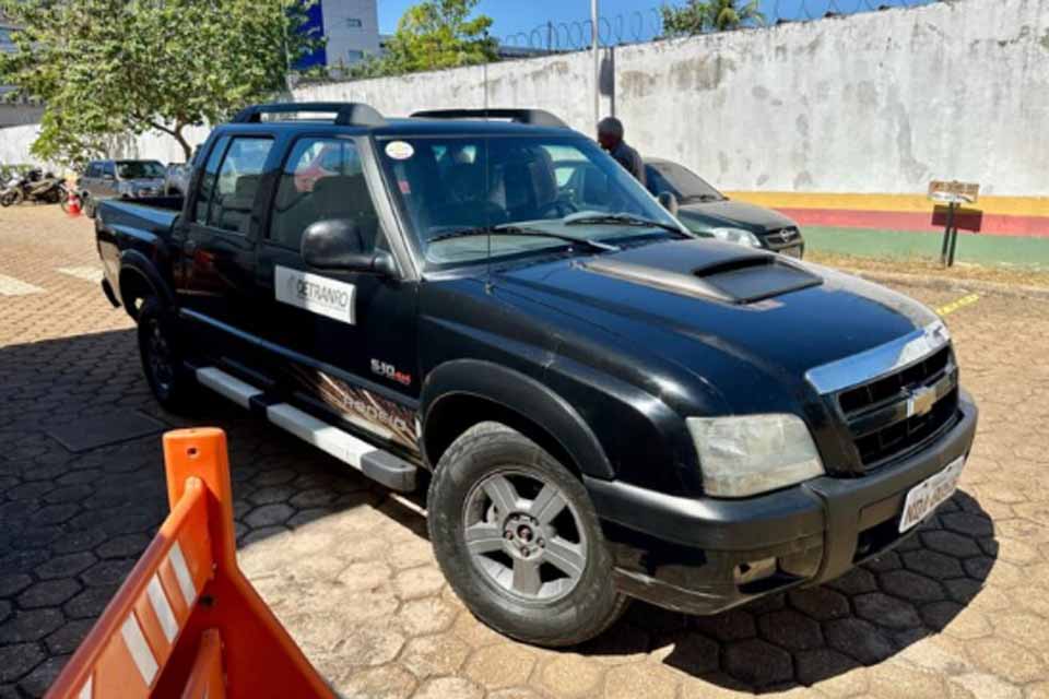 Entrega de veículo ao município de Seringueiras reforça atendimentos na saúde