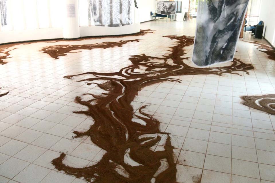 Exposição artística “Corpo-Árvore” está aberta ao público na Casa da Cultura Ivan Marrocos até dia 9 de setembro