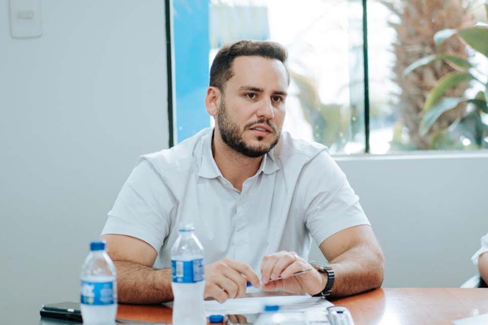 Prefeito Affonso Cândido anuncia parceria com a Faculdade Estácio garantindo Fisioterapia no Hospital Municipal