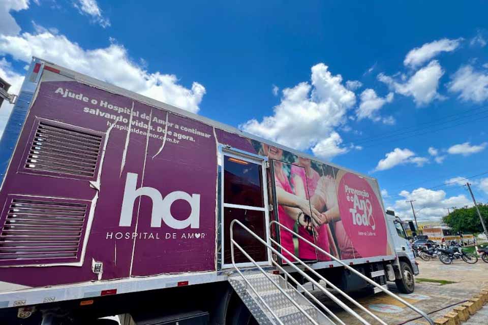 Carreta do Hospital de Amor realiza atendimentos em Jaru