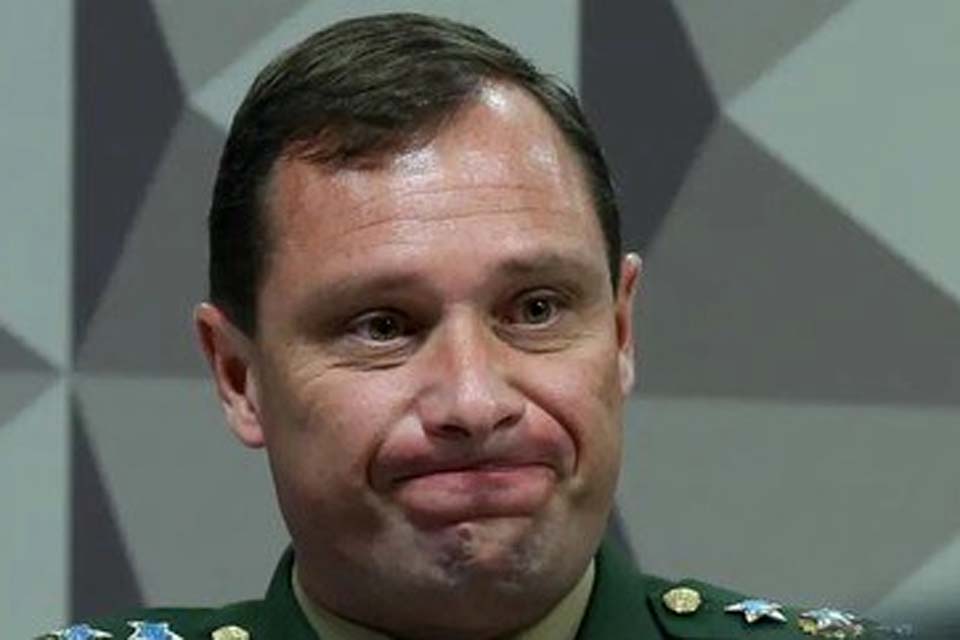 PF já sabe para quem Mauro Cid enviou os áudios com críticas ao acordo de delação 