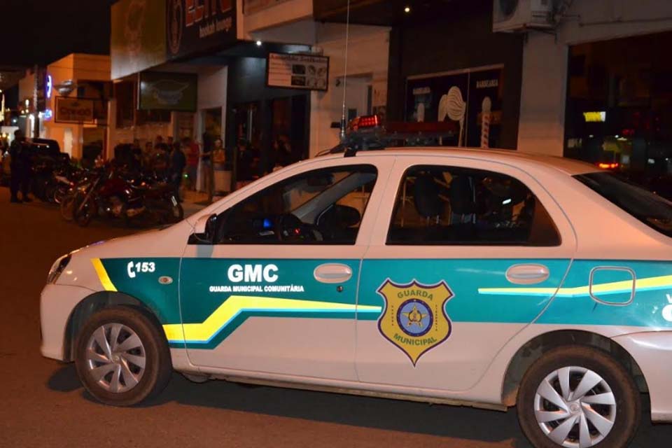 Prefeitura e órgãos de segurança pública realizam operação de fiscalização em estabelecimentos