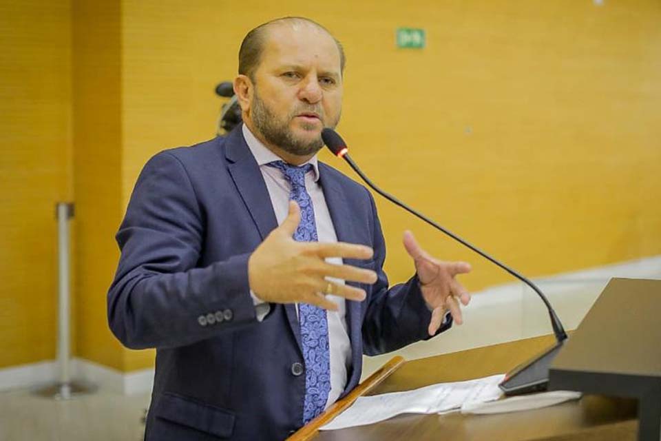 Deputado Estadual Cirone Deiró se posiciona mais uma vez contra o fechamento do comércio