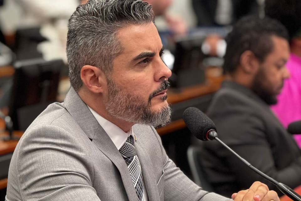 Thiago Flores destaca avanço do PL da Anistia: urgência aprovada no plenário da Câmara dos Deputados 