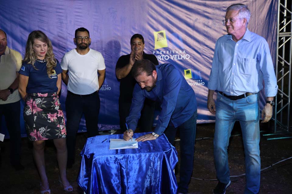 Prefeito Hildon Chaves assina ordem de serviço para retomada das obras de empreendimentos habitacionais em Porto Velho