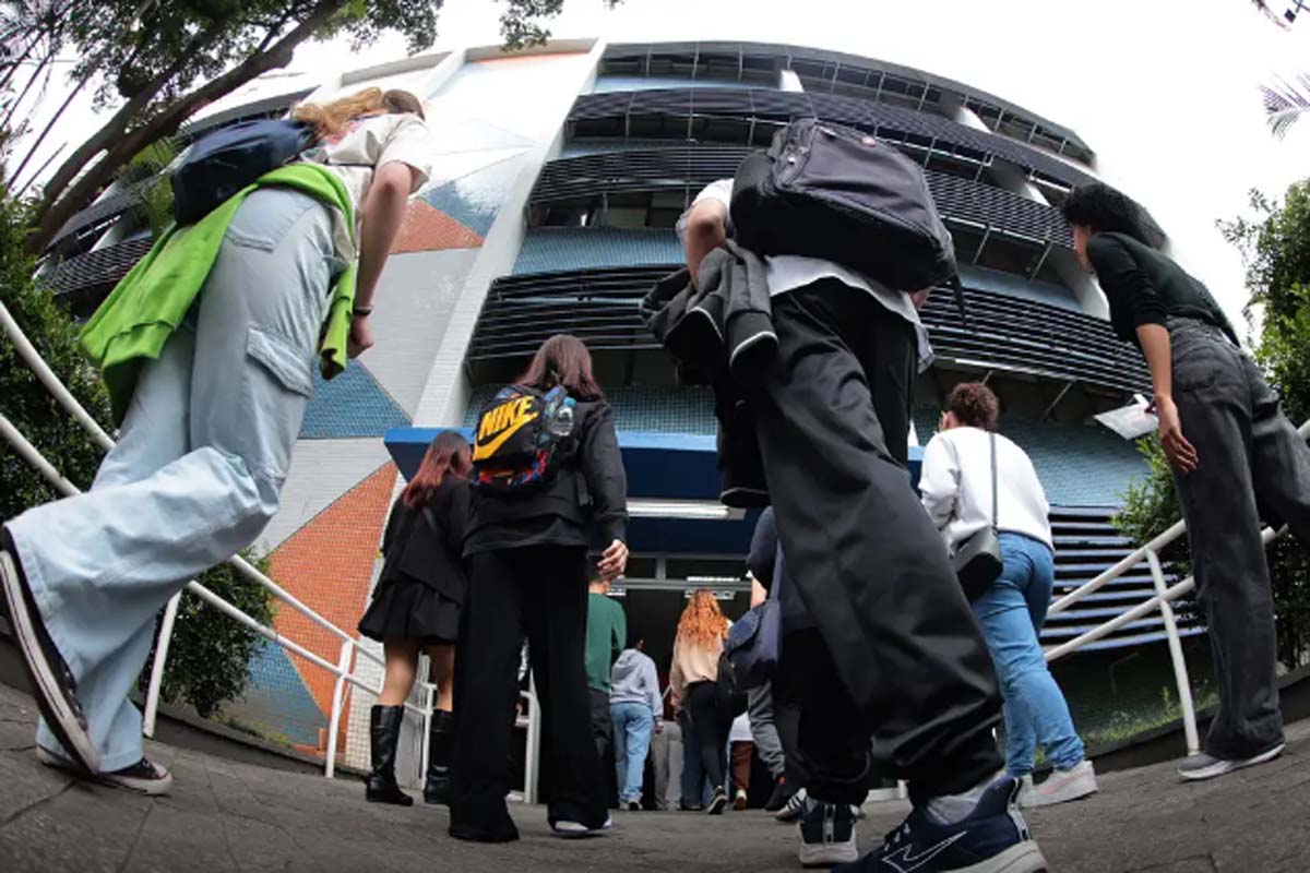 Pré-selecionados têm até fim da noite para completar cadastro no Fies