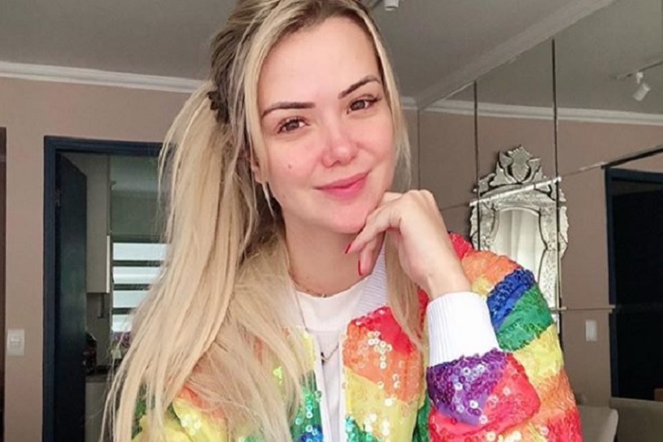 Ex-BBB Marcela pede desculpas a Dilma por ofensas na web: 'Grande arrependimento'