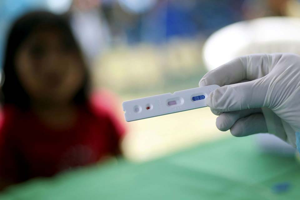 Países pobres terão 120 milhões de exames de covid-19 a US$ 5