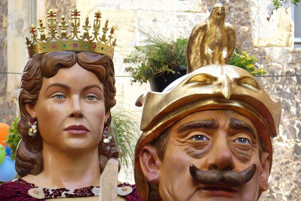 132 anos – Proclamação da República é dia de exaltar liberdade e democracia, mas Rondônia já quis brincar de Rei e Rainha