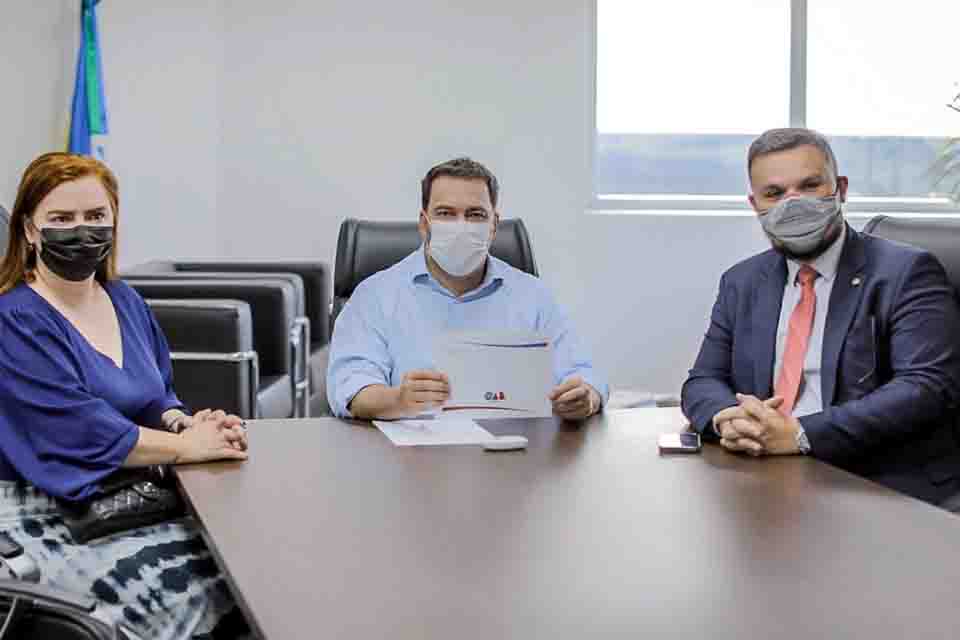 Presidente da Assembleia Alex Redano confirma presença na posse de Márcio Nogueira na OAB/RO