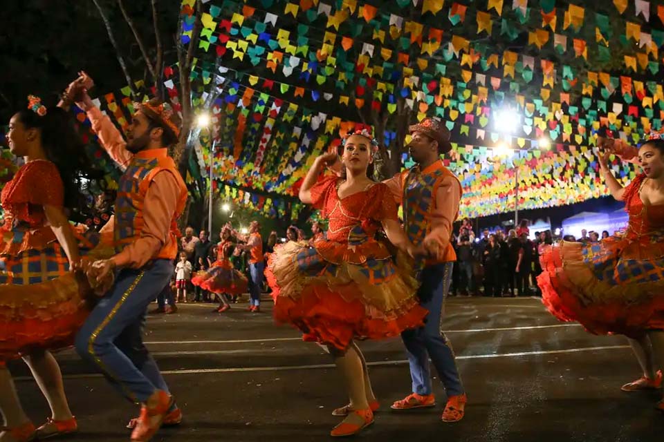 Quadrilhas juninas são reconhecidas manifestação da cultura nacional
