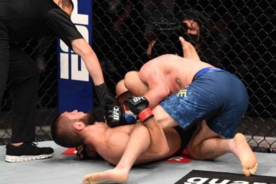 VÍDEO - Assista a vitória de Khabib Nurmagomedov sobre Justin Gaethje no UFC 254