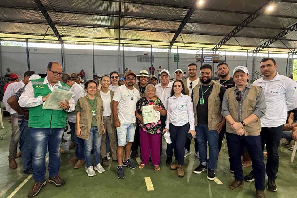 Incra entrega 300 títulos definitivos em Machadinho do Oeste e apresenta novos servidores à comunidade local