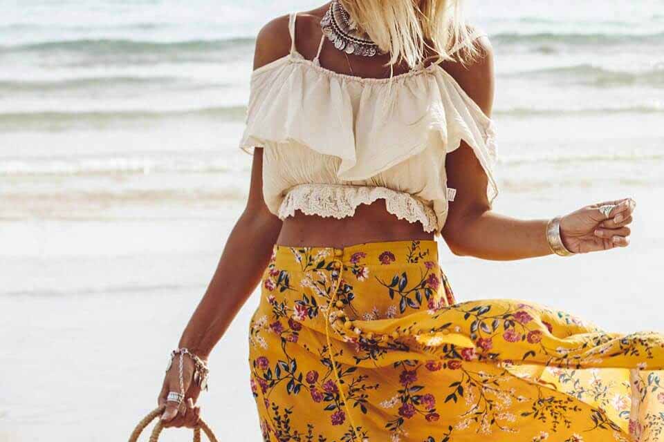 Como combinar o vestido de praia com o look?