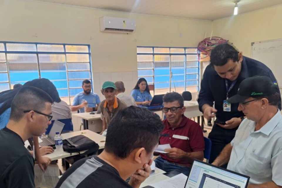 Governo amplia política de regularização fundiária com entrega de títulos rurais em Nova Brasilândia do Oeste