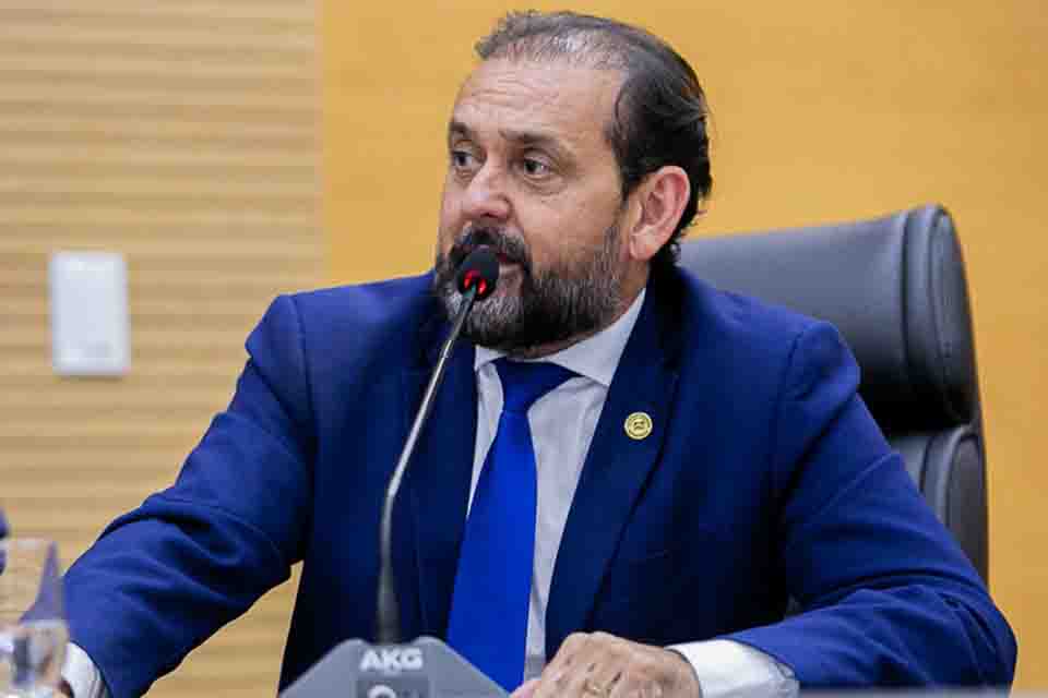 Deputado Laerte Gomes destina R$ 342 mil para aquisição de ambulância que atenderá UBS de Estrela de Rondônia