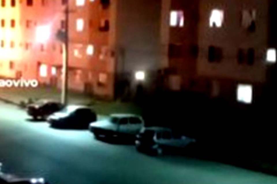 Filho chega no Orgulho do Madeira espancando a mãe e causando destruição