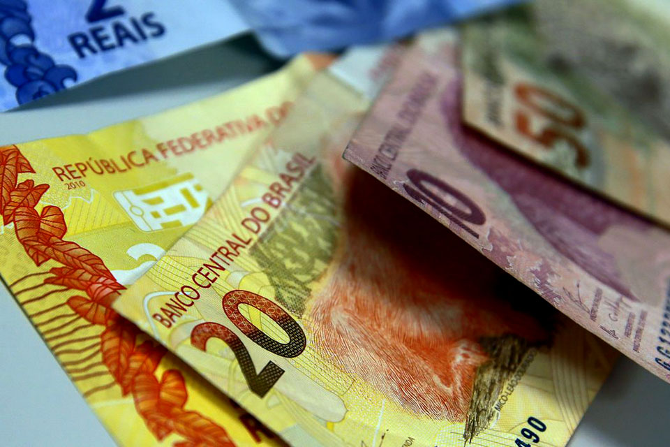 Décimo terceiro salário deve injetar R$ 208 bi na economia
