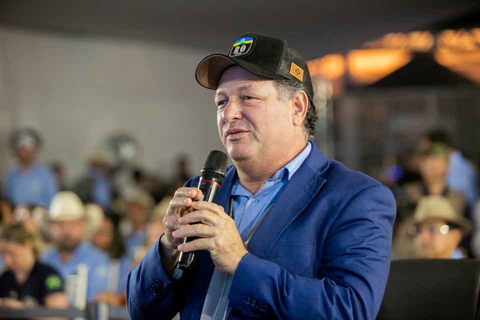 Deputado Pedro Fernandes celebra a realização do Dia da Alegria em Monte Negro