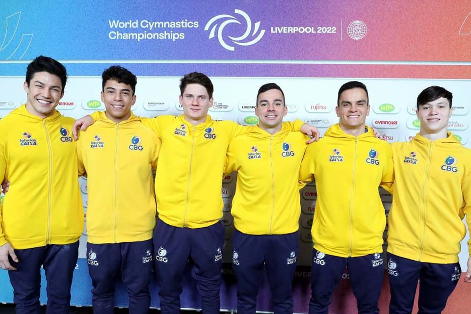 Brasil vai à final por equipes do Mundial de Ginástica Artística