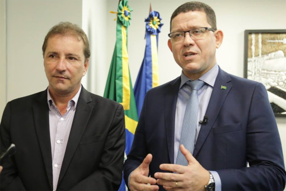 Marcos Rocha inicia processo de afrouxamento do Decreto de Calamidade Pública em Rondônia; e Hildon mantém regras de isolamento em Porto Velho 