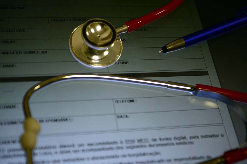 Quase 50% precisaram ajustar orçamento para não perder plano de saúde