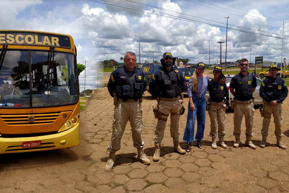 Fiscalização do transporte escolar coordenada pelo MP flagra ônibus superlotados em Vilhena