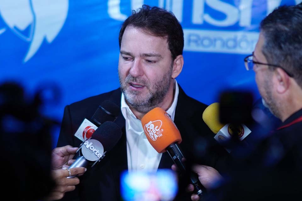 Presidente da Assembleia Alex Redano prestigia abertura da Expo Turismo Rondônia 2025