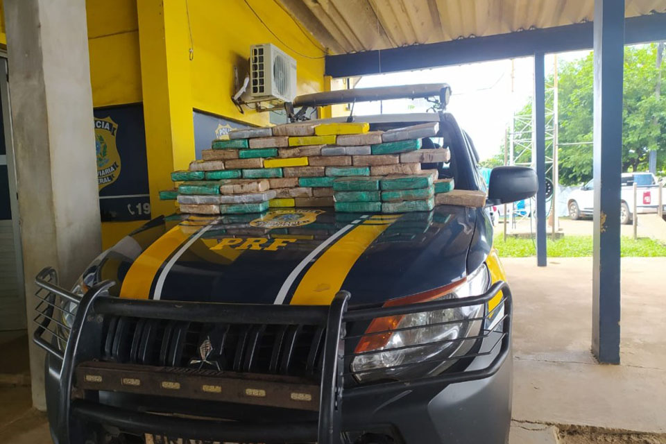 Motorista foge ao ser descoberto com 60 kg de cocaína em Ariquemes