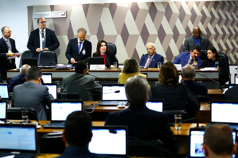 CCJ do Senado vota PEC dos Fundos na próxima quarta-feira