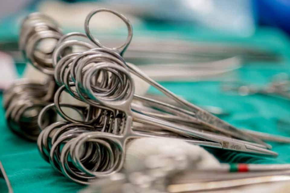 Transplante de pele é realizado em paciente com queimaduras graves no Hospital de Base Dr. Ary Pinheiro