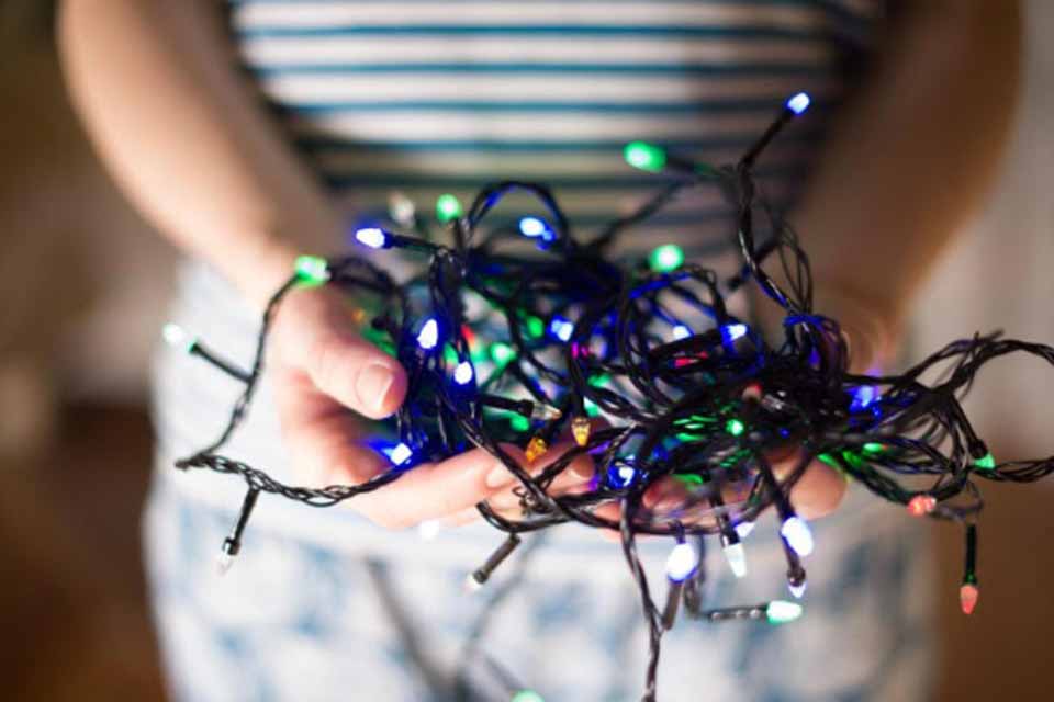 Energisa alerta sobre riscos de sobrecarga no uso inadequado de equipamentos eletrônicos