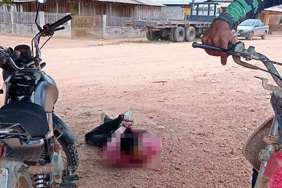 Homem é amarrado por moradores após esfaquear a esposa em distrito