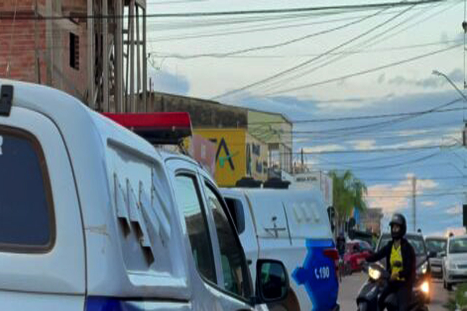 Adolescente é apreendido após ameaçar aluna em escola na zona leste
