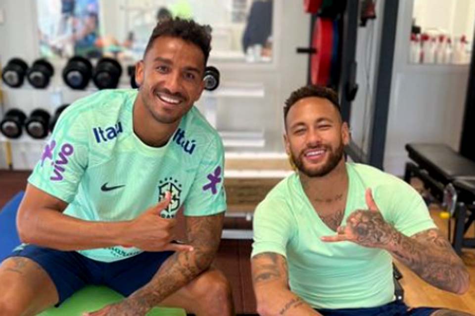 Neymar e Danilo não jogam mais pela Seleção na primeira fase da Copa do Mundo