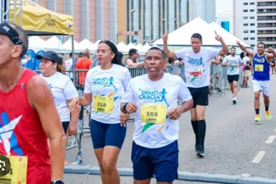 3ª Corrida da Democracia reúne 2.400 inscritos em celebração aos 42 anos da Alero