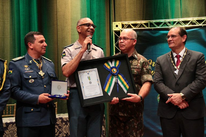 Civis e militares são homenageados com medalhas da Ordem do Mérito Marechal Rondon e condecorações da Casa Militar