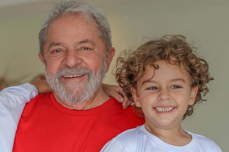 Laudo diz que Neto de Lula não morreu de meningite