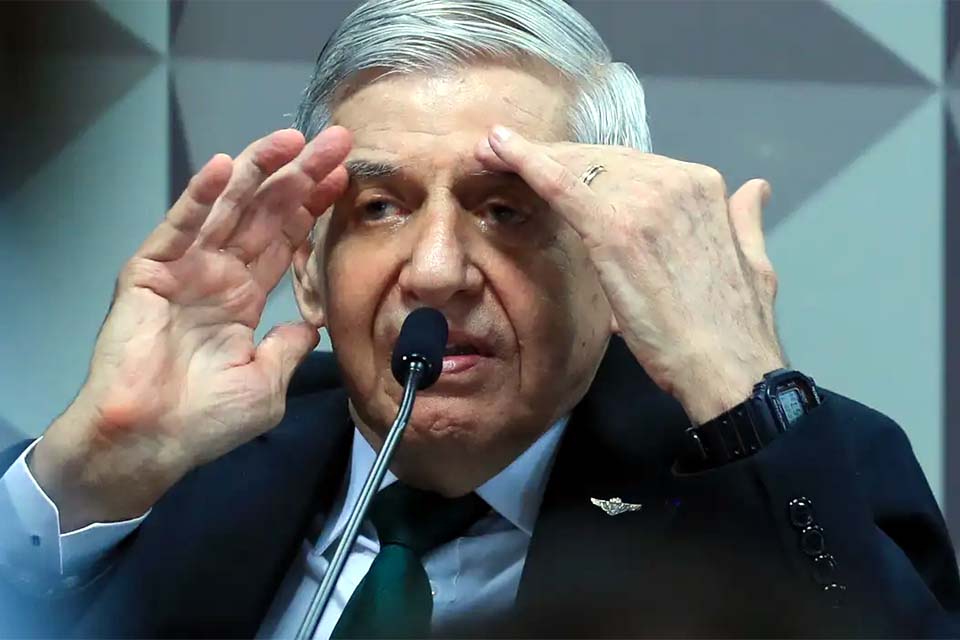 General Augusto Heleno é intimado a depor em investigação sobre Abin